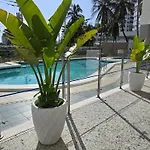 Moderna suite con balcón a pasos de la playa