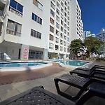 Moderna suite con balcón a pasos de la playa