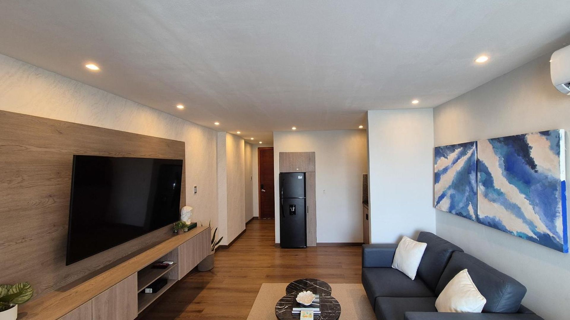 Apartamento Moderna Con Balcón A Pasos De La Playa *