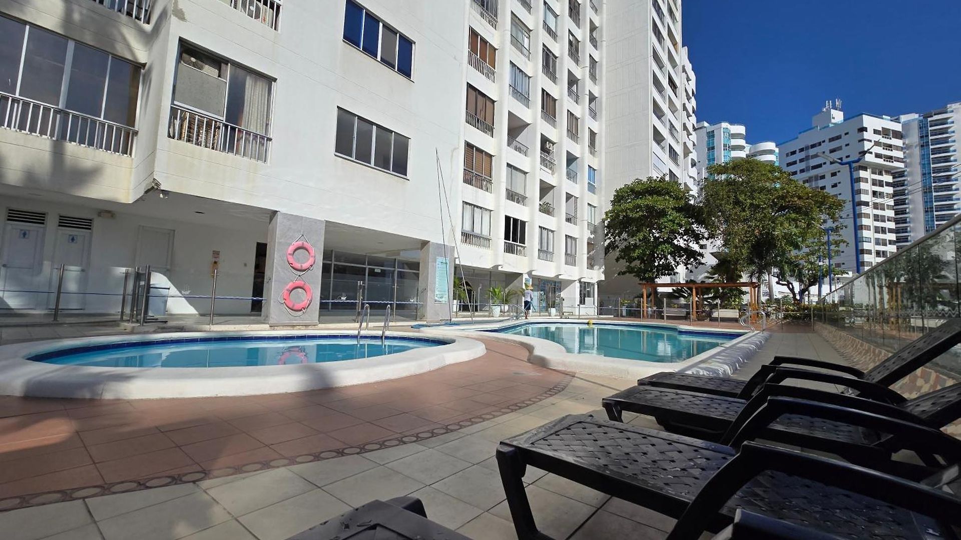 Moderna Con Balcón A Pasos De La Playa Apartamento *
