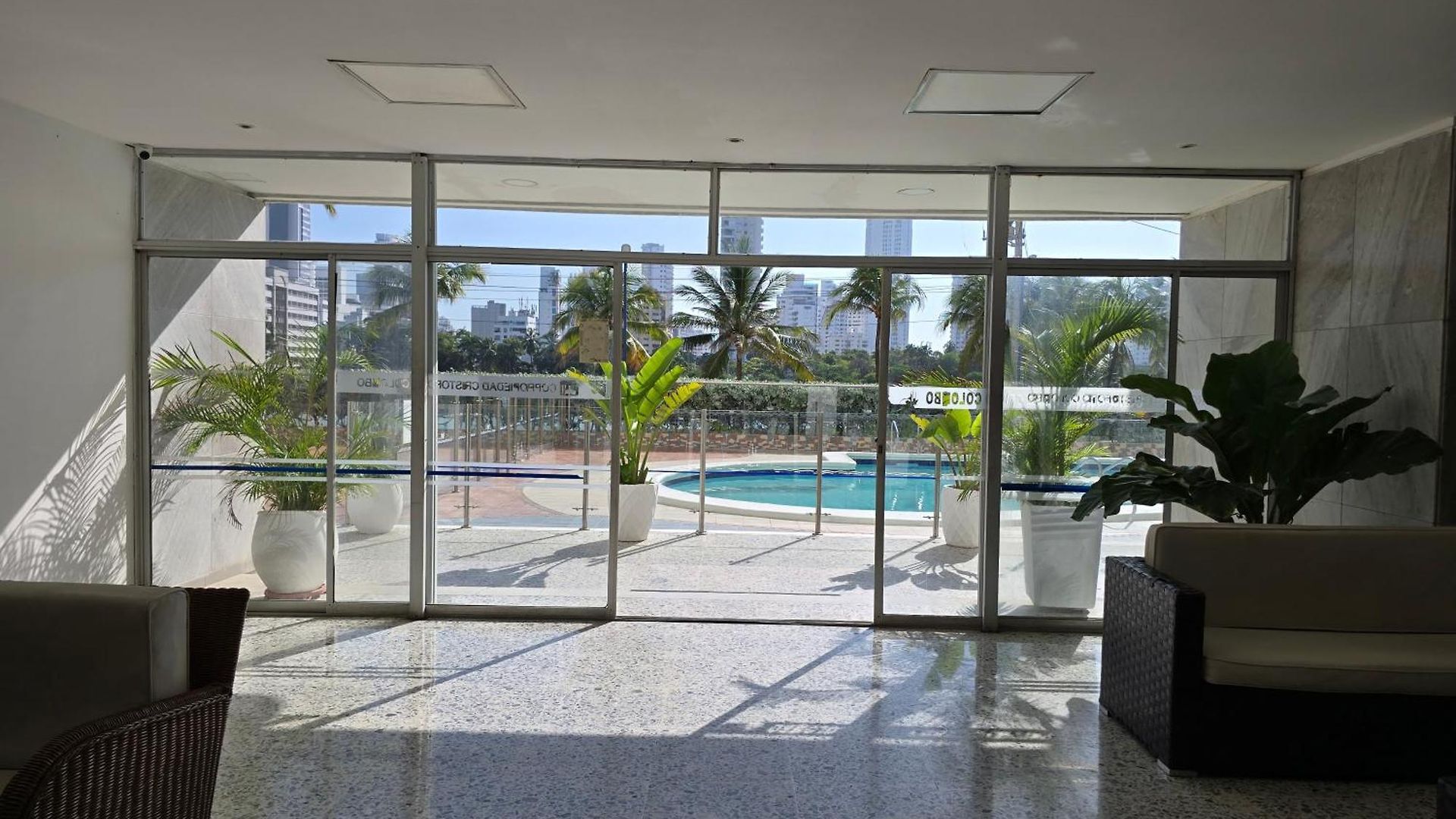 Apartamento Moderna Con Balcón A Pasos De La Playa