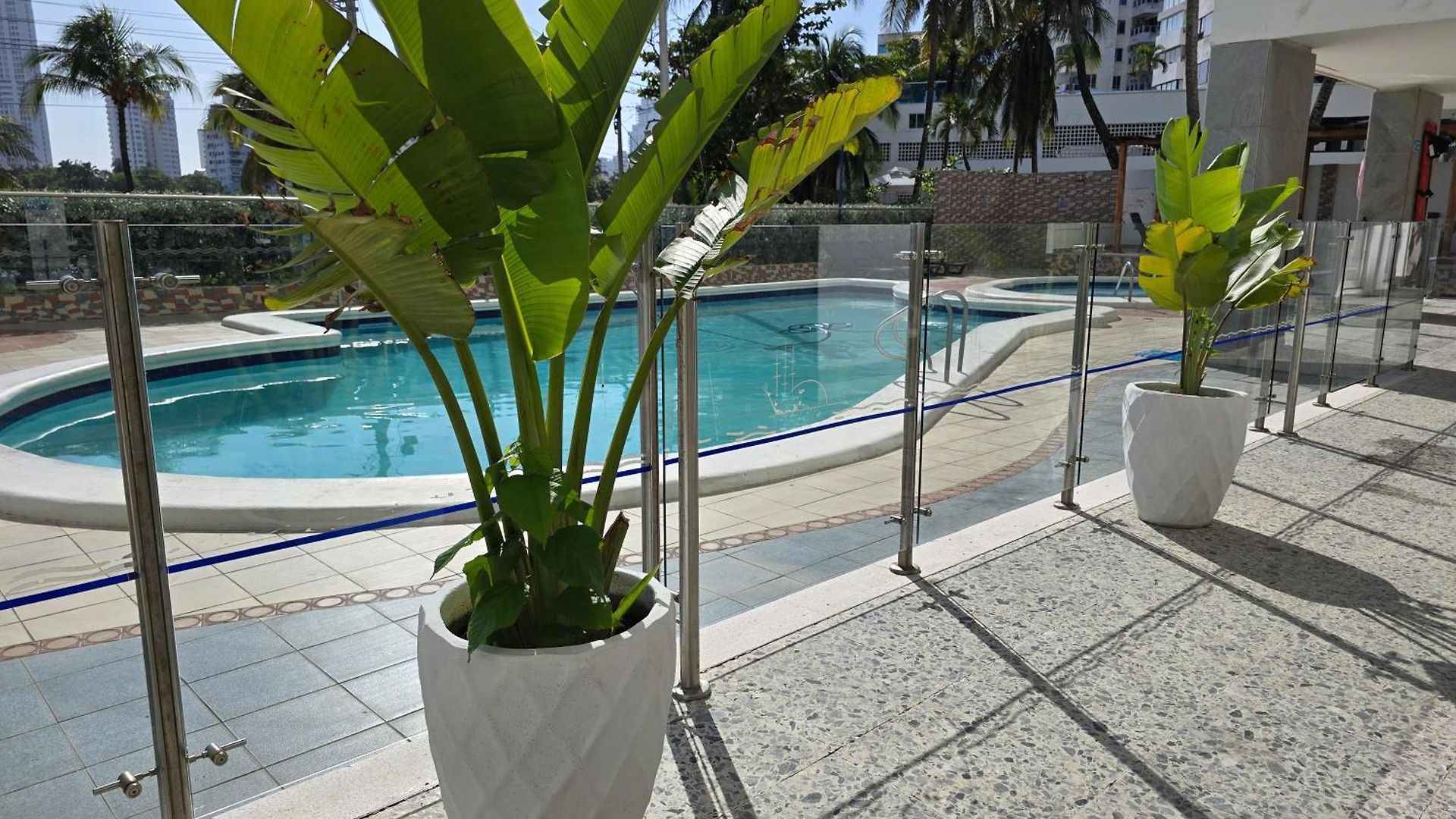 Moderna Con Balcón A Pasos De La Playa Cartagena