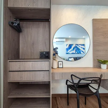 Moderna Con Balcón A Pasos De La Playa Cartagena