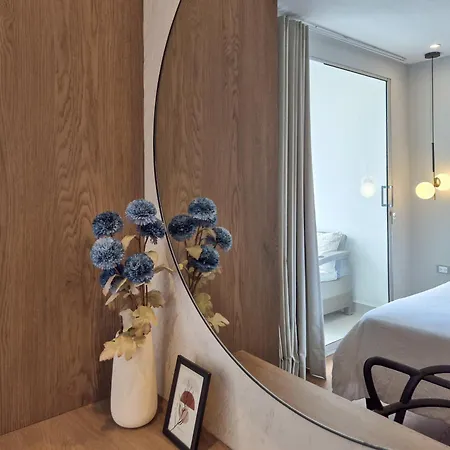 Moderna Con Balcón A Pasos De La Playa Apartamento *