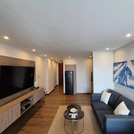 Apartamento Moderna Con Balcón A Pasos De La Playa *
