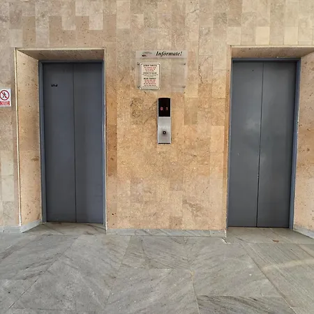 Moderna Con Balcón A Pasos De La Playa Apartamento *