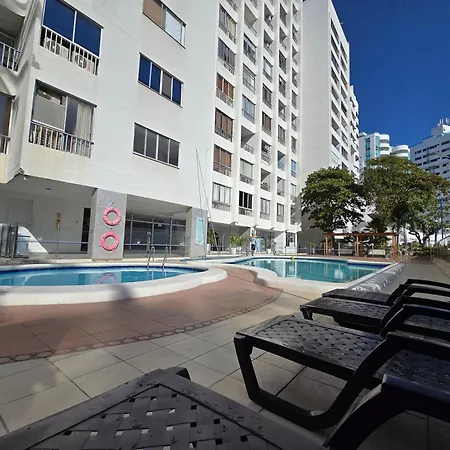 Moderna Con Balcón A Pasos De La Playa Apartamento *