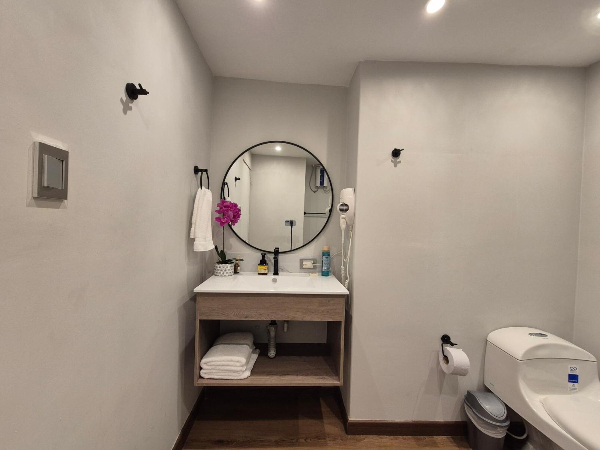 Moderna Con Balcon A Pasos De La Playa Cartagena