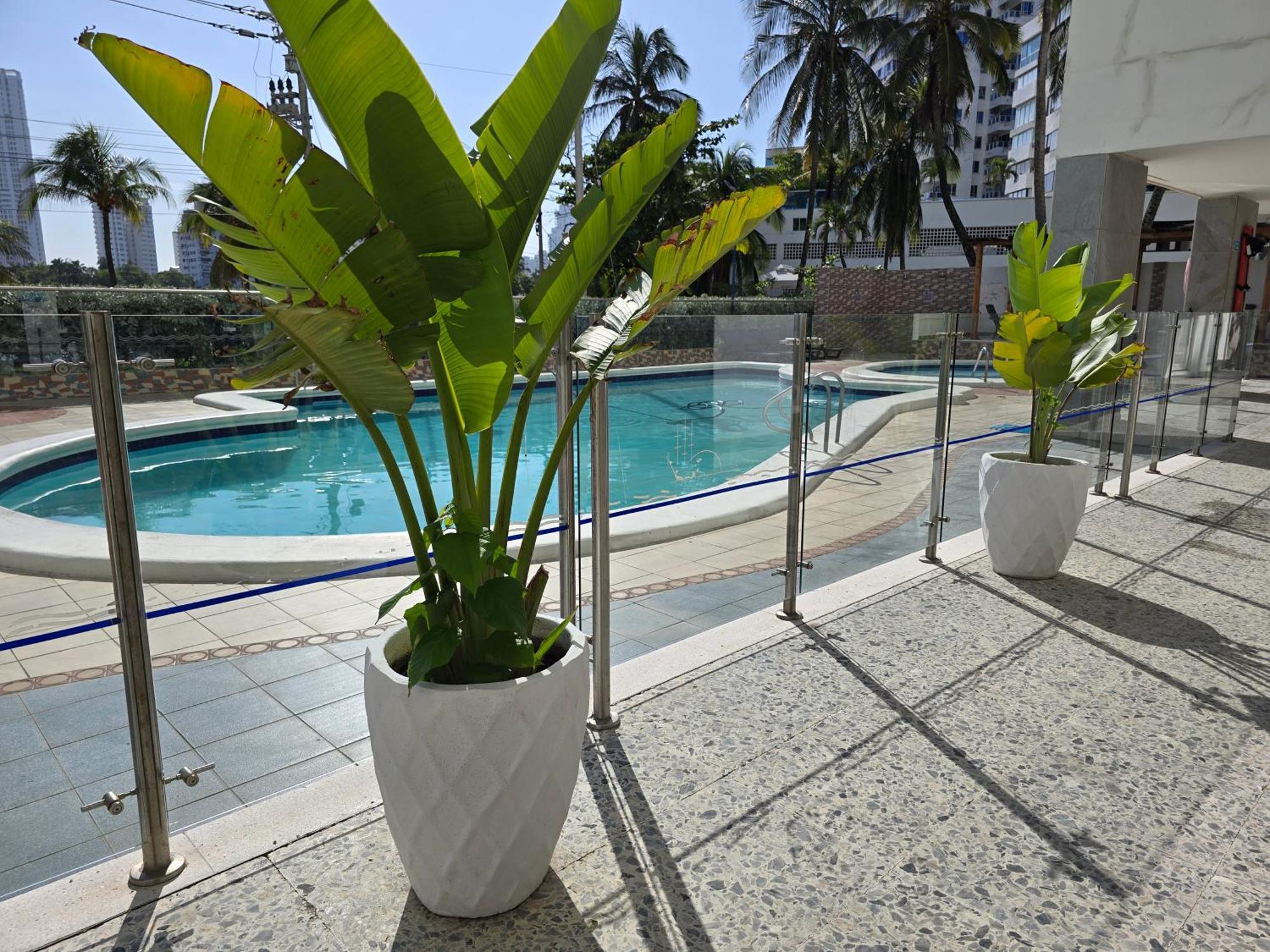 Moderna Con Balcon A Pasos De La Playa Cartagena