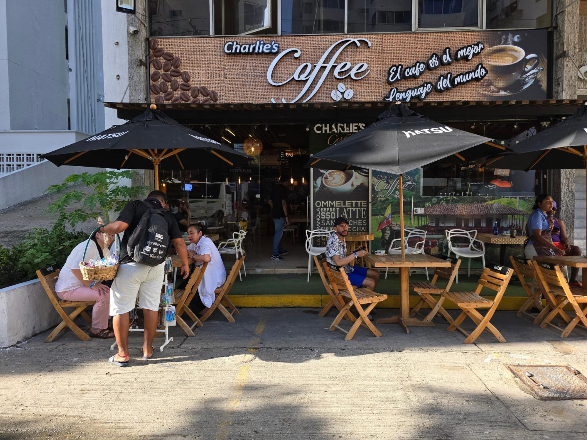 Moderna Con Balcon A Pasos De La Playa * Cartagena